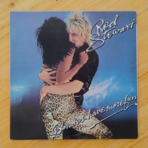 Rod Stewart - Blondes have more fun