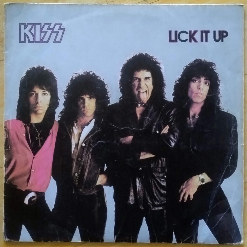Kiss – Lick it up