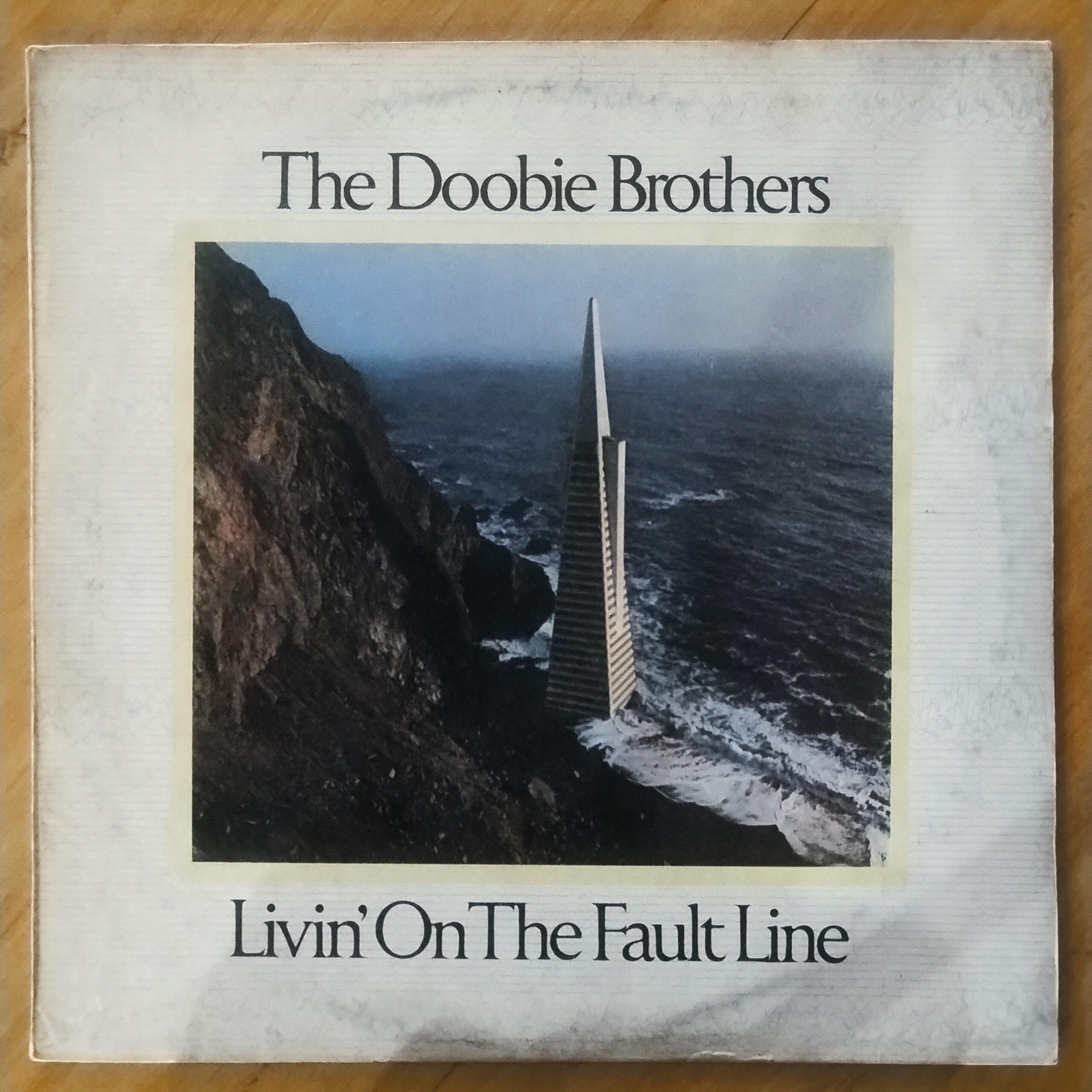 The Doobie Brothers - Livin' on the fault line