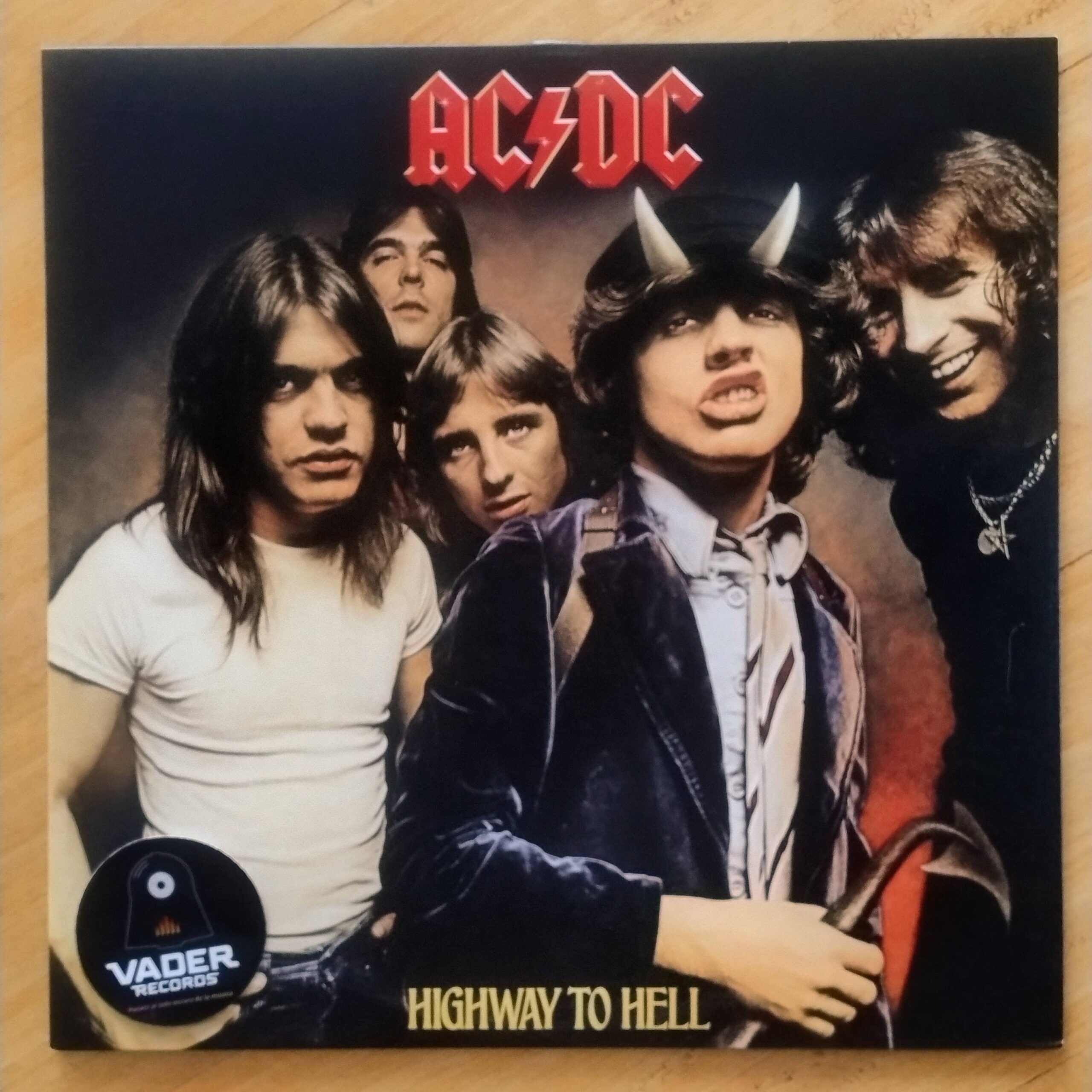 AC/DC - Highway to hell